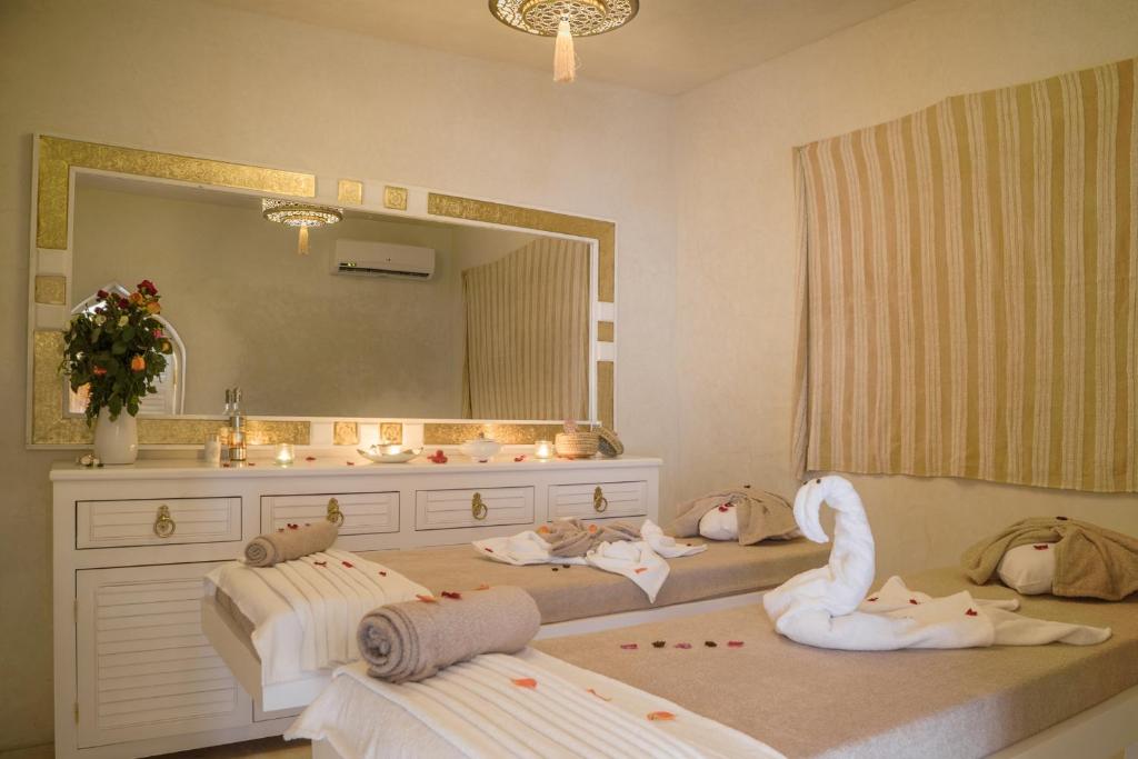 Palais Blanc Riad Marrakech 02