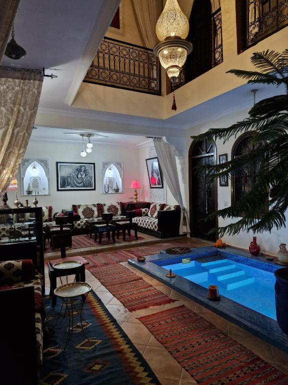 Riad De La Semaine